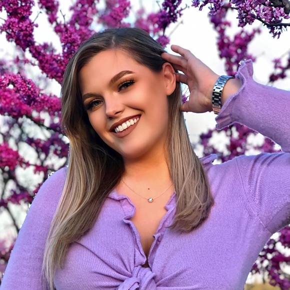 Meet your Posher, Madison - Picture 1 of 1